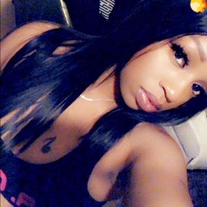 Meet your Posher, Lola